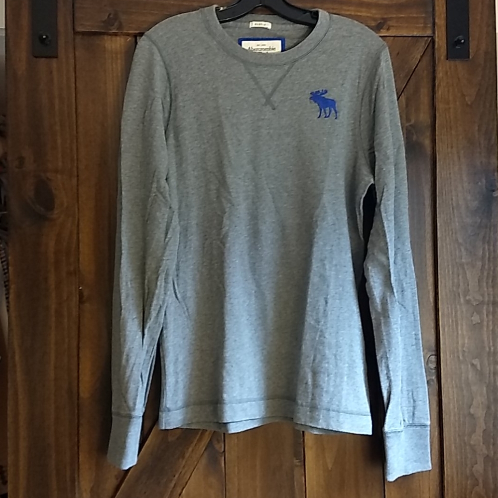 Men's A&F long sleeve shirt, Large